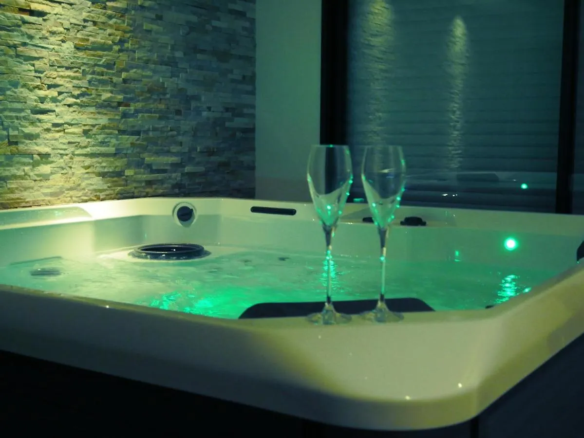 Vakantiehuis Gite Il Etait Une Fois Spa Privatif Bourgbarré Frankrijk